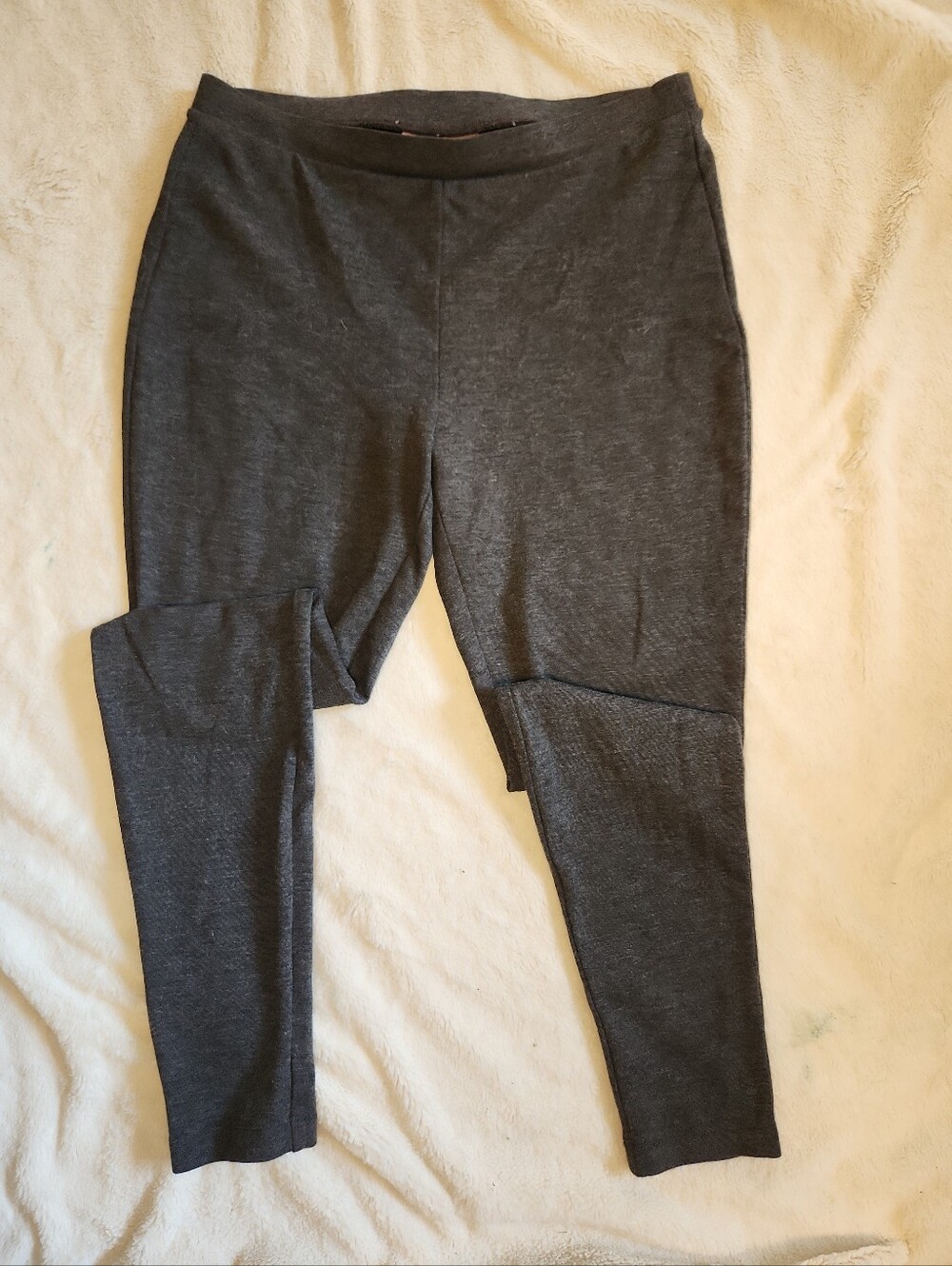 Chico's Fabulously Slimming Dark Gray Pull-On Ankle Pants Leggings Size 0 Small